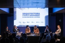 Presentación del libro “Arquitectura & Facility Management”. en Roca Barcelona Galllery con Miquel Àngel Julià de Grup Idea arquitectura.