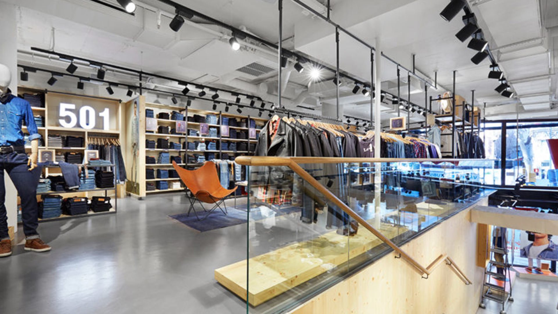 Building and fitting out of Levi's stores
