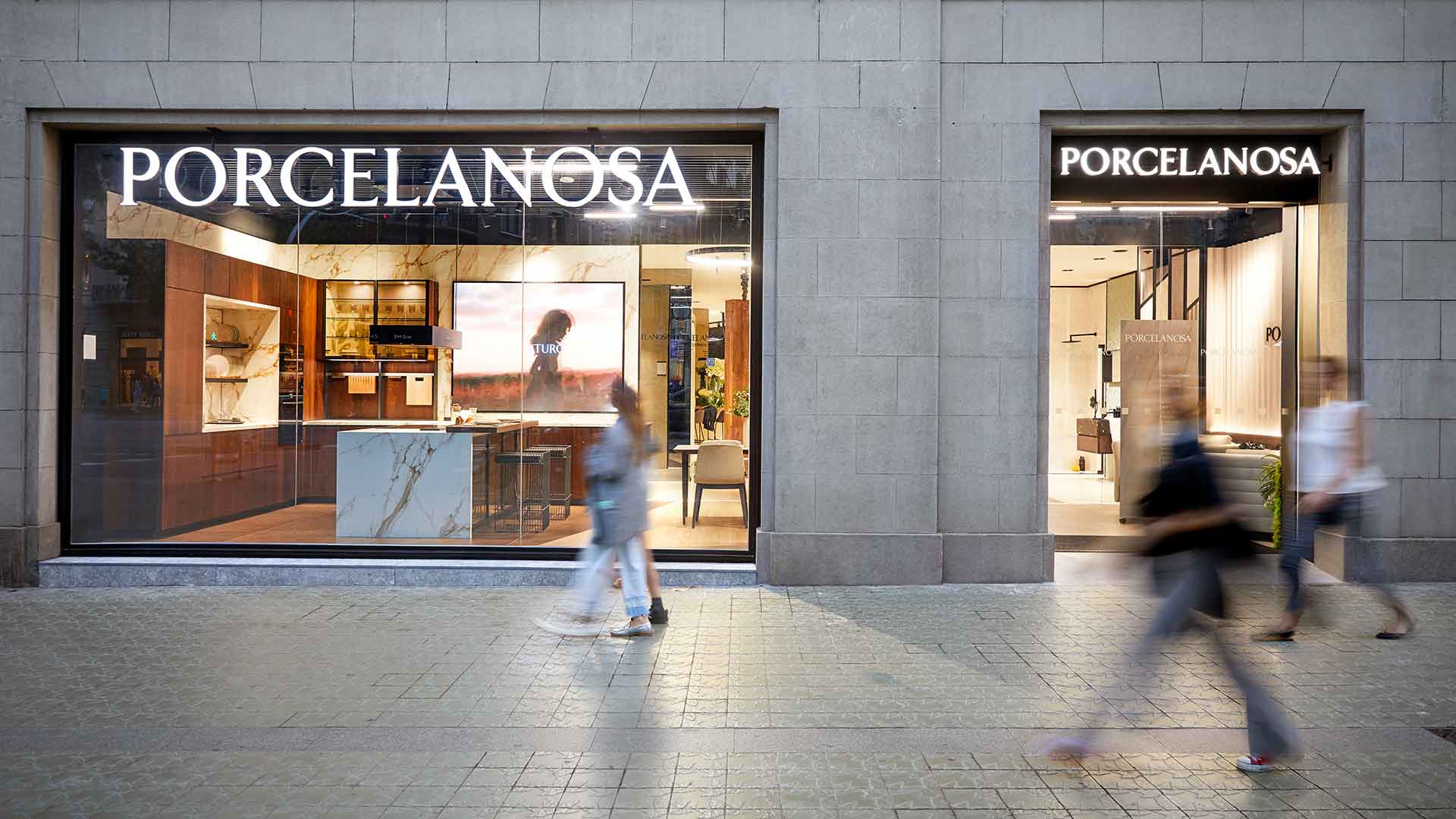 Porcelanosa has commissioned Grup Idea and Abessis to implement and build a new showroom on Avenida Diagonal in Barcelona.